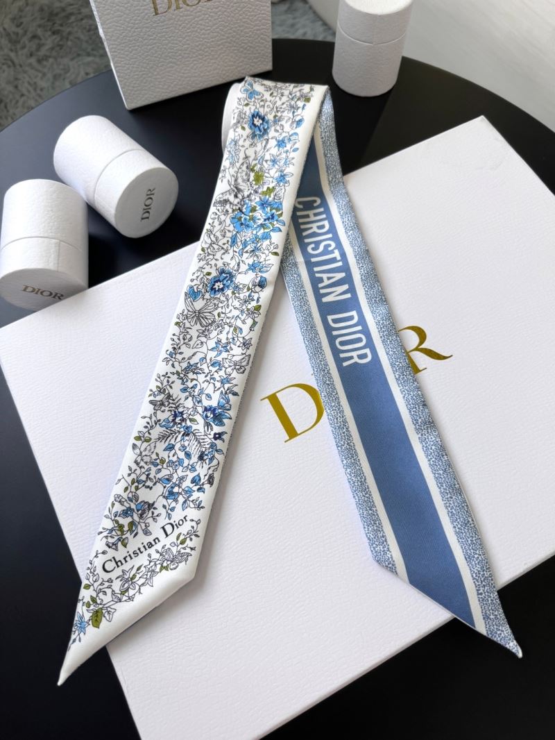 CHRISTIAN DIOR